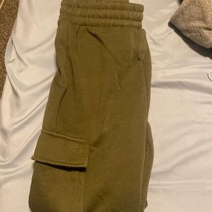 Green olive sweatpants